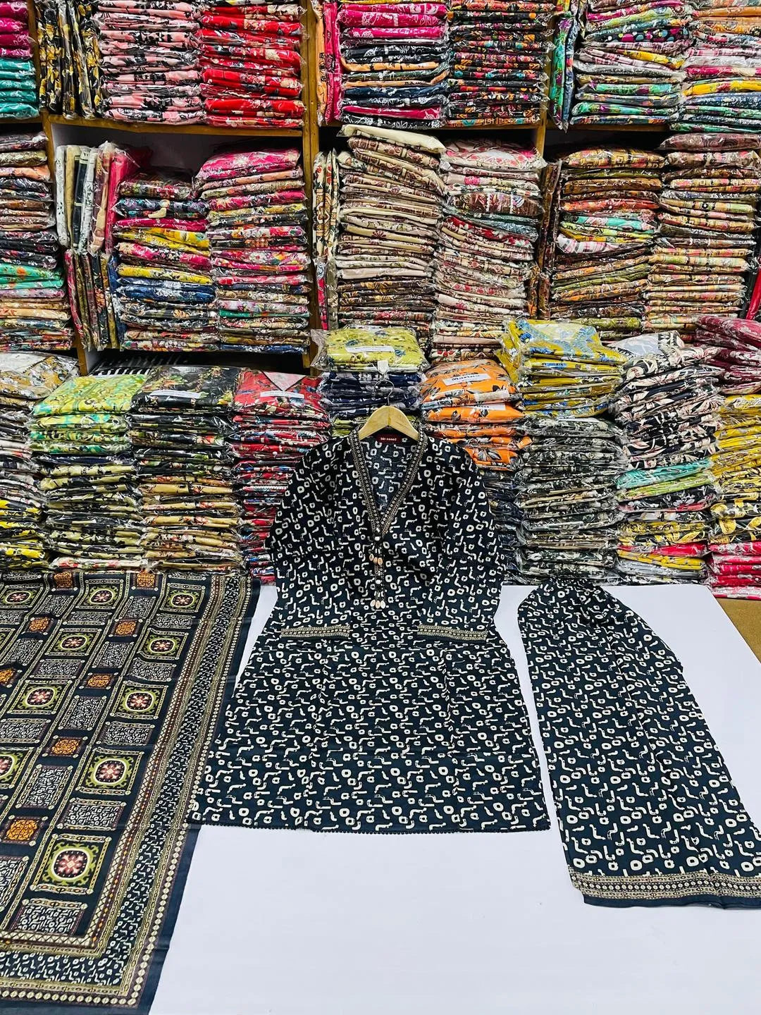 Printed Lawn 3-Piece Women Suit Multicolor