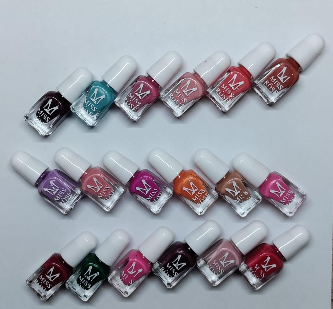 12-Piece Nail Polish Set for Pakistani Women
- Quick-drying formula for instant results
- Durable, chip-resistant finish for long wear
- 12 vibrant shades for endless creative combinations
- Ideal for daily wear, parties, or special events