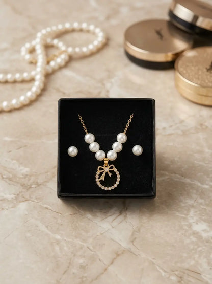 Modern Design Gold Plated Crystal Pendant Set
