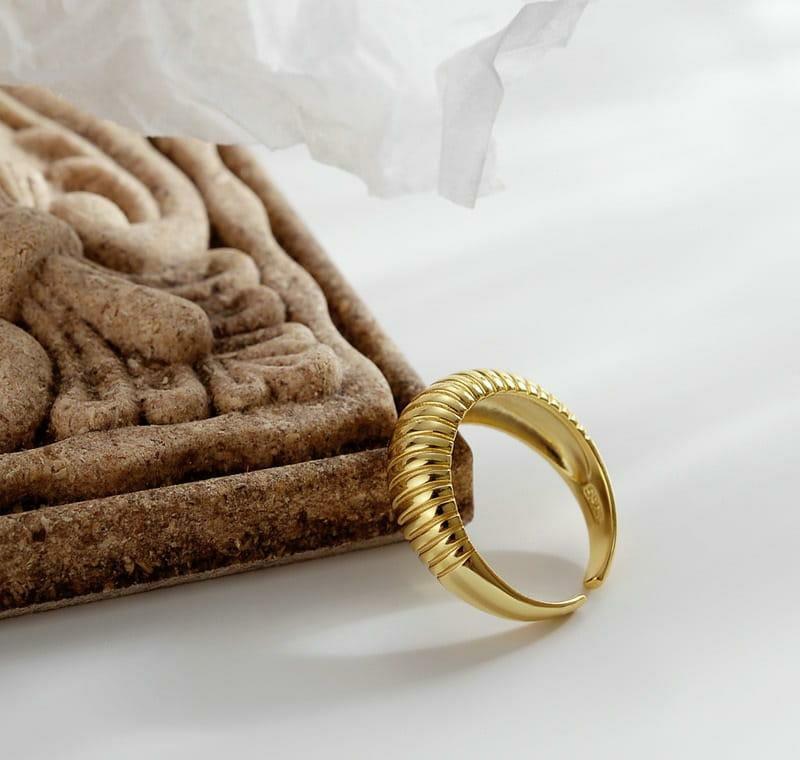 Adjustable Golden Plated Snail Layered Ring for Daily Wear
