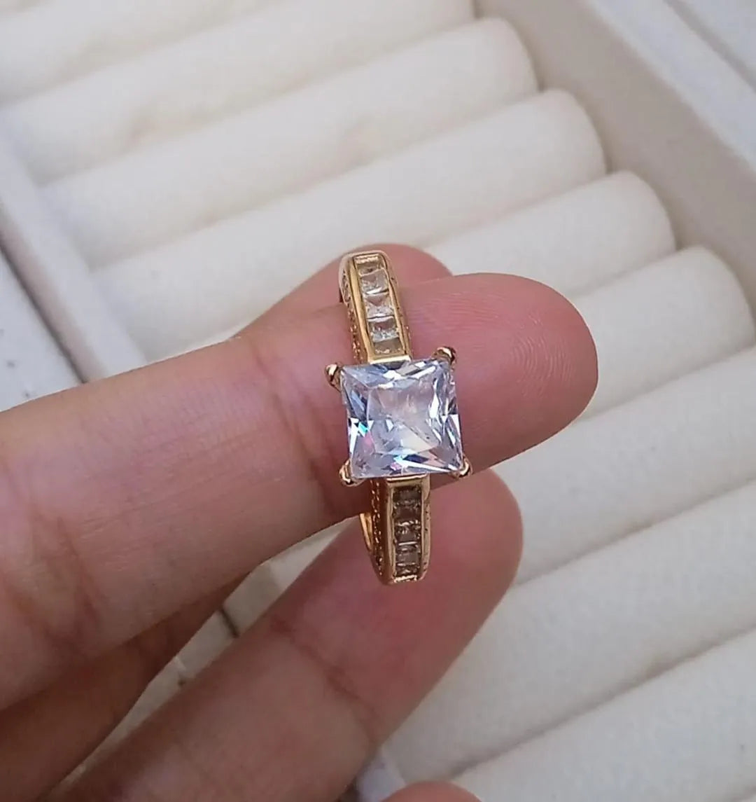 Vintage Gold Plated Crystal Ring for Pakistani Women