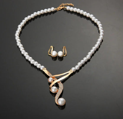Pearl Necklace & Earrings Set Gold Plated Off-White