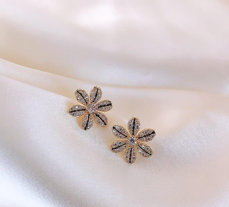 Sunflower Stud Earrings Alloy Gold Sparkling