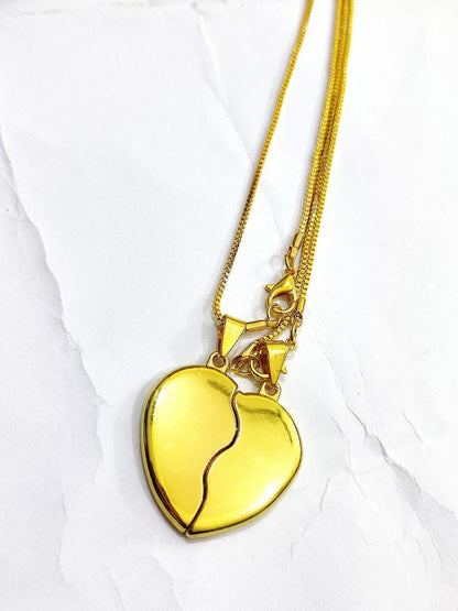 Magnetic Heart Pendant Set Gold Alloy Daily Wear