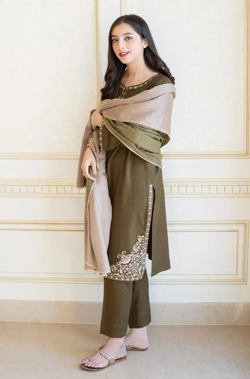 Green Embroidered Women's Lawn Suit 3 Pcs Set
