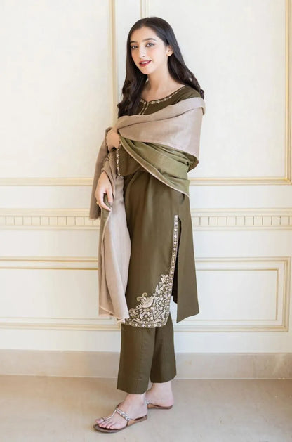 Green Embroidered Women's Lawn Suit 3 Pcs Set