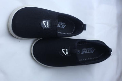 Black Slip-On Sneakers for Women Pakistan