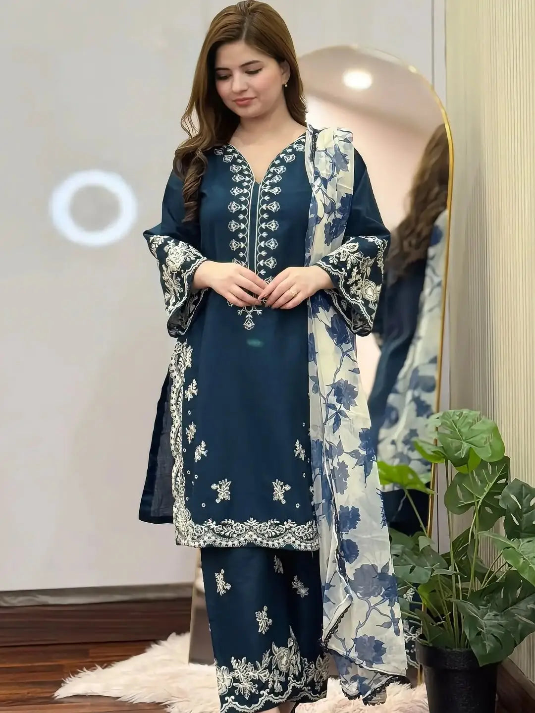 3 Pcs Women's Stitched Cotton Lawn Embroidered Suit