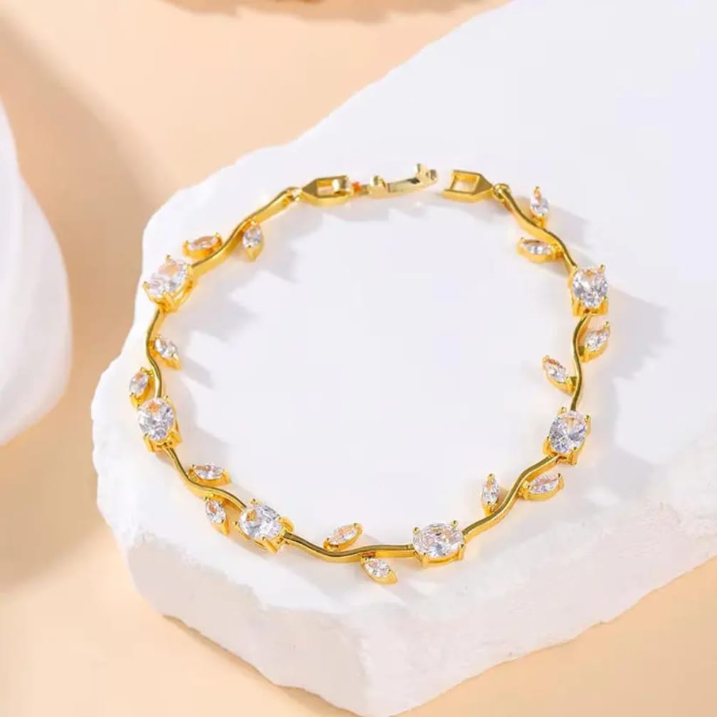 Tulip Bracelet – Premium Quality Stainless Steel Elegant Bracelet for Women ~ Without Box | Golden Base
