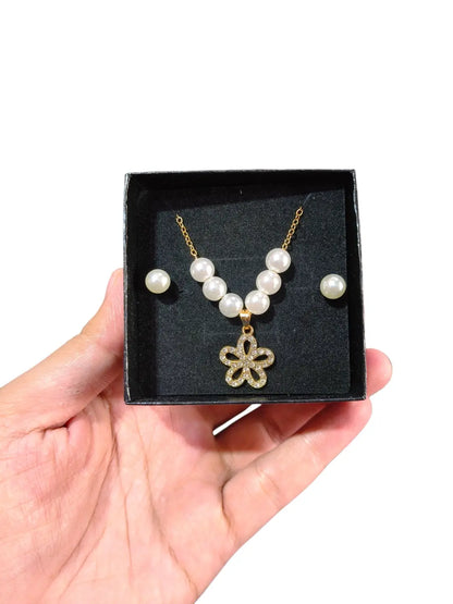 Modern Design Gold Plated Crystal Pendant Set