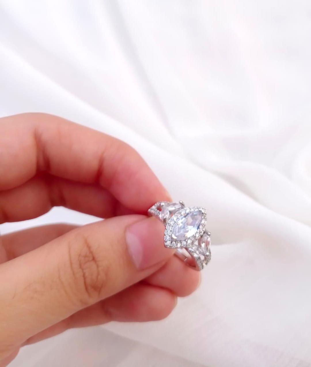 Modern Silver Plated Crystal Ring for Women