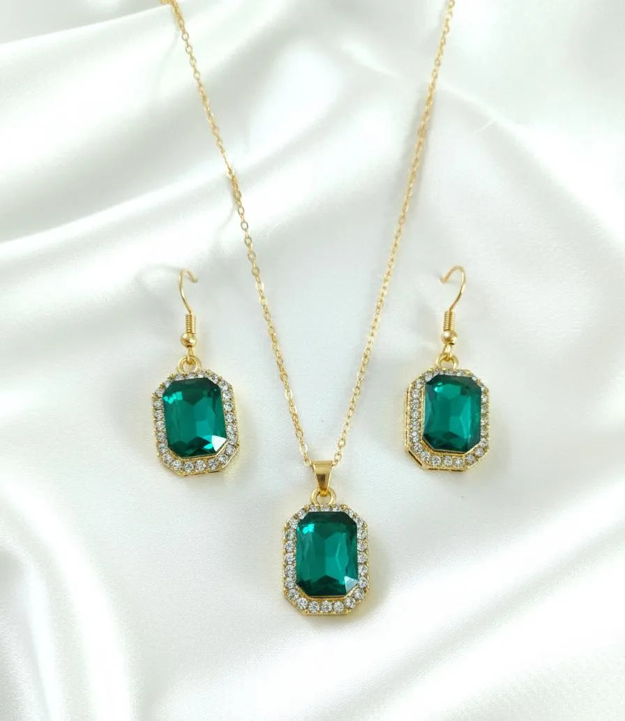 Golden Pendant & Earrings Set for Pakistani Women