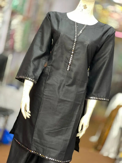 3 Pcs Women's Stitched Lawn Plain Suit with Mirror Lace work