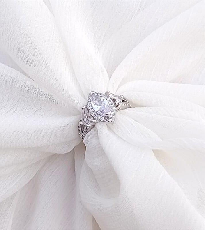 Modern Silver Plated Crystal Ring for Women