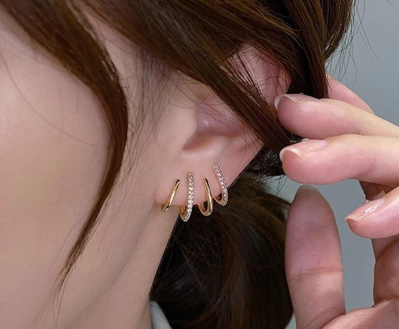 Golden W-Earrings for Women, Lightweight & Durable