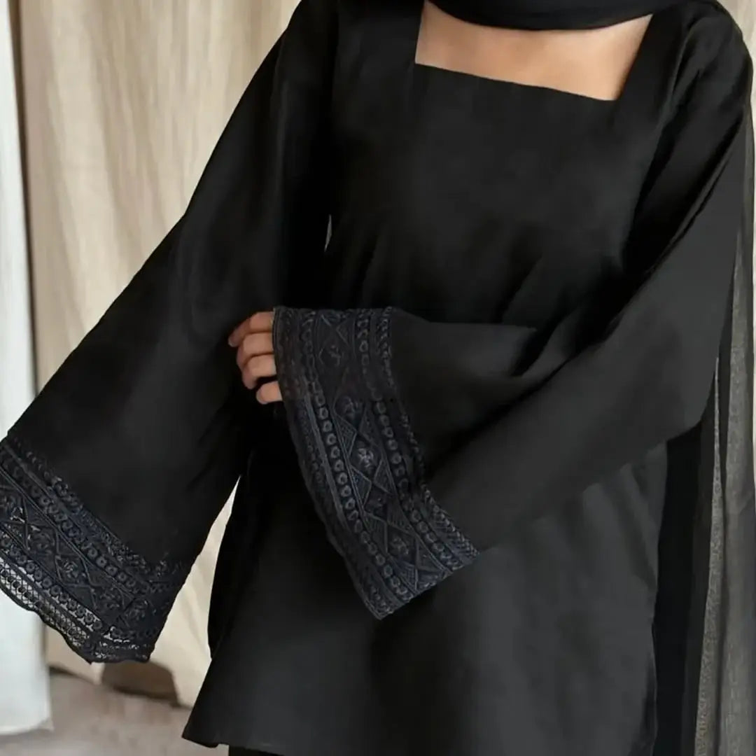 3 Pcs Women's Stitched trendy Farshi shalwar Cotton Lawn Embroidered Suit