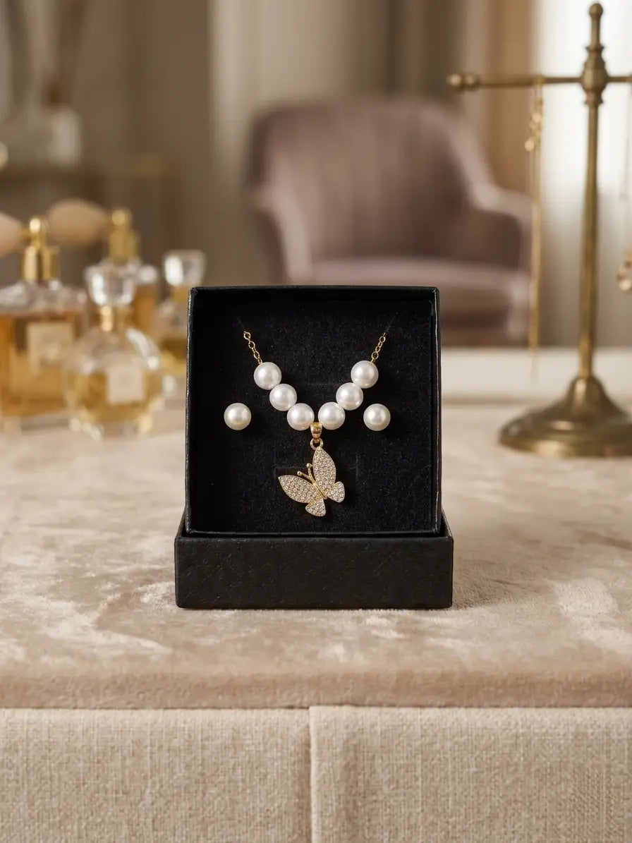 Modern Design Gold Plated Crystal Pendant Set
