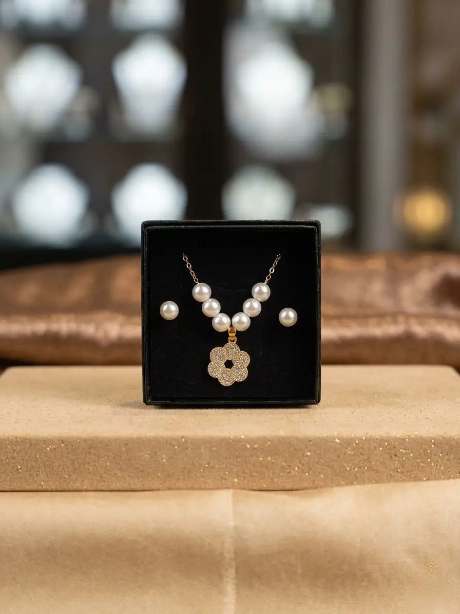 Modern Design Gold Plated Crystal Pendant Set